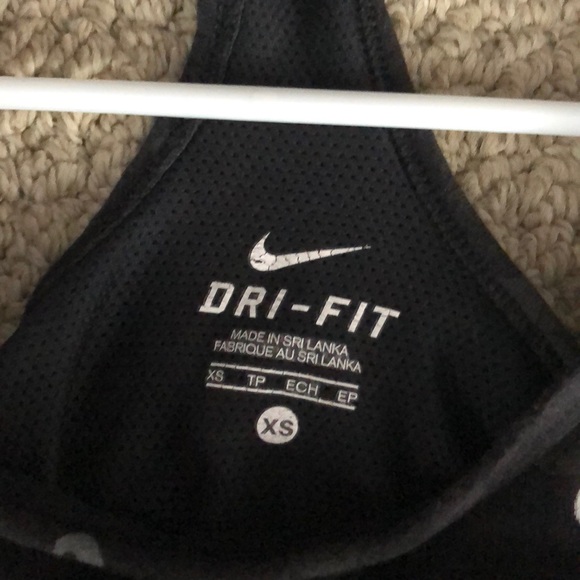 🔹NIKE🔹 Black Workout Tank with Built In Bra - Picture 4 of 4